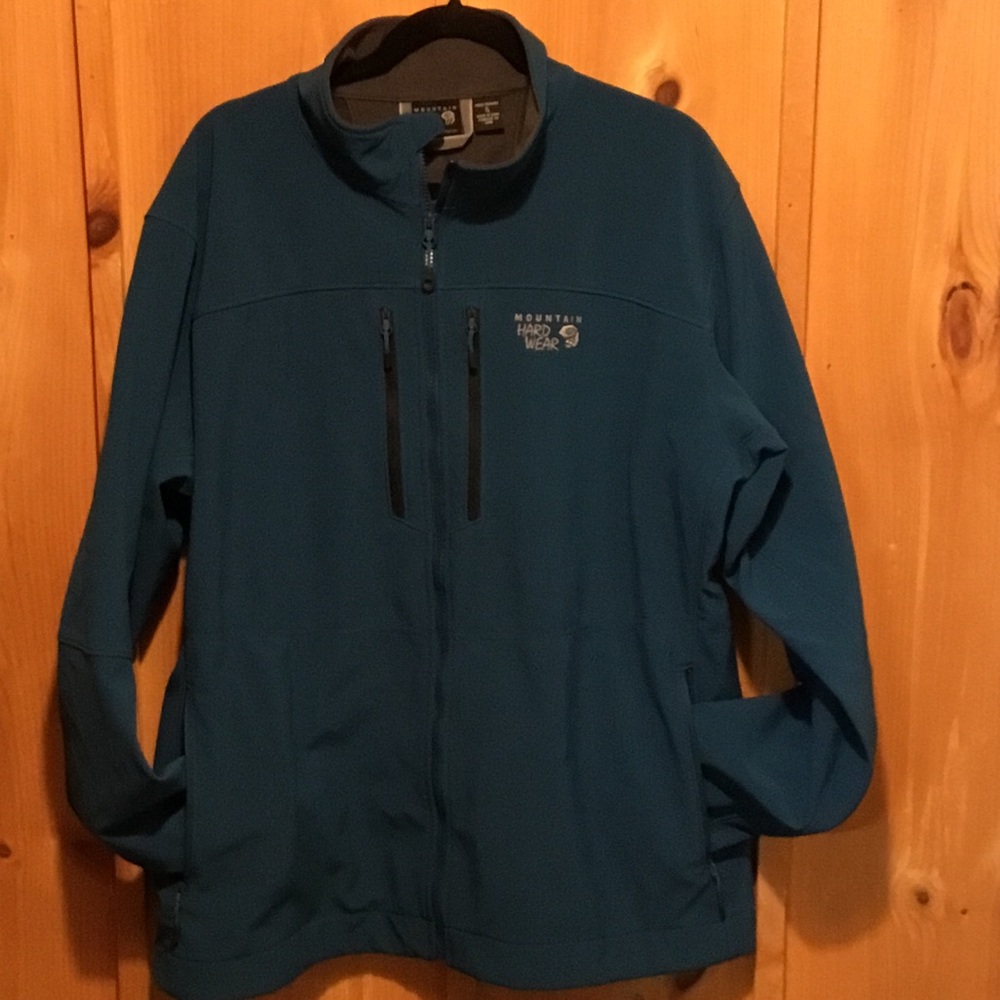 Mountain Hardwear “Hueco” Softshell jacket
Like new
Men’s XL